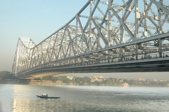 Kolkata tour in private car with guide & lunch for immersive cultural experience - Key points that make this day tour worth your time