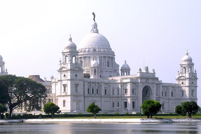 Kolkata tour in private car with guide & lunch for immersive cultural experience - Why a private Kolkata day works so well