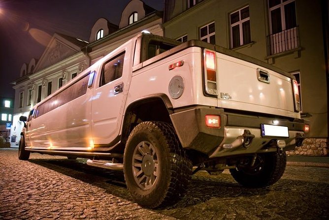 Krakow Airport (KRK) Premium Limo Transfer - Why a private limo transfer works on your first Kraków day