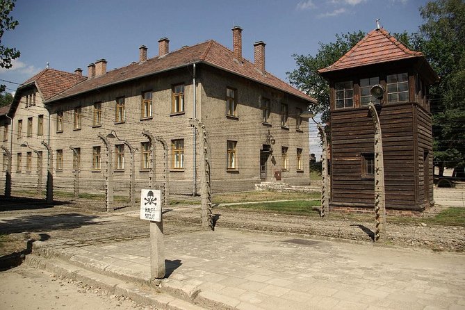 Krakow & Auschwitz day tour from Warsaw by private car with Lunch - Auschwitz-Birkenau: Admission Included, but Follow the Rules