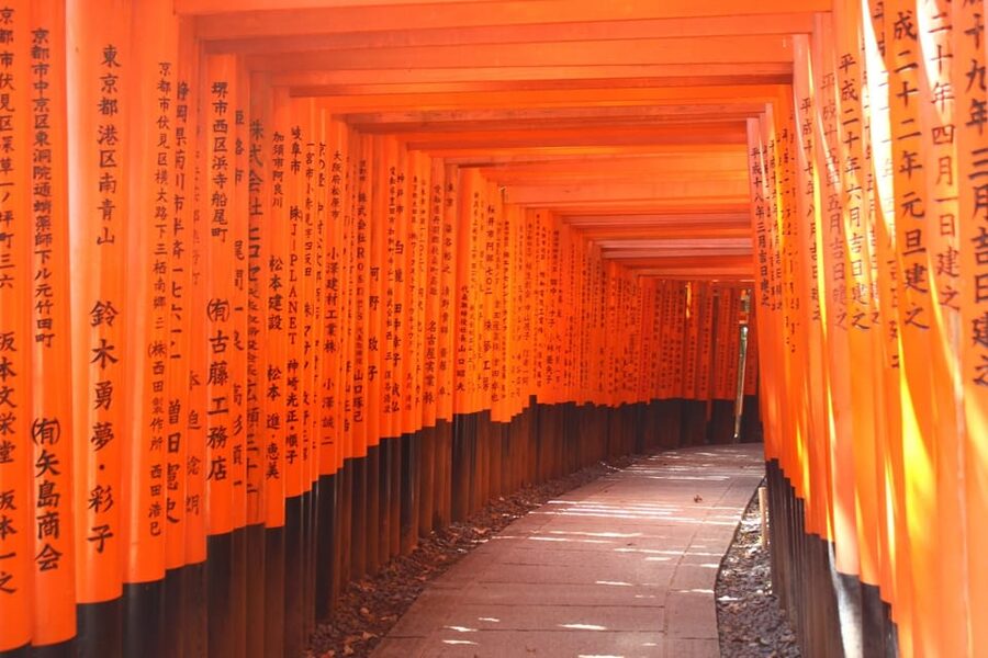 Kyoto: Immersive Arashiyama & Fushimi Inari by Private Car - Goin and Gion: streets with streams, tea houses, and a brief local-street dose