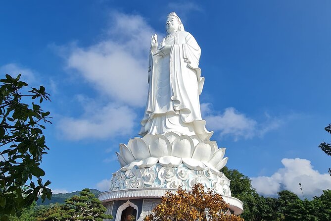 Lady buddha, marble mountain & Hoi An Ancient town by private car - Private Car Comfort From Da Nang to Hoi An
