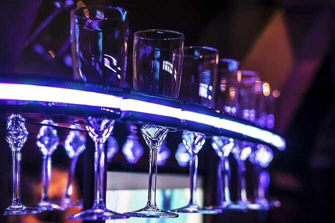 Las Vegas Strip at night like a Star with champagne by luxury limo - 3 or 5 hrs - Customizing Your Route Without Doing All the Planning
