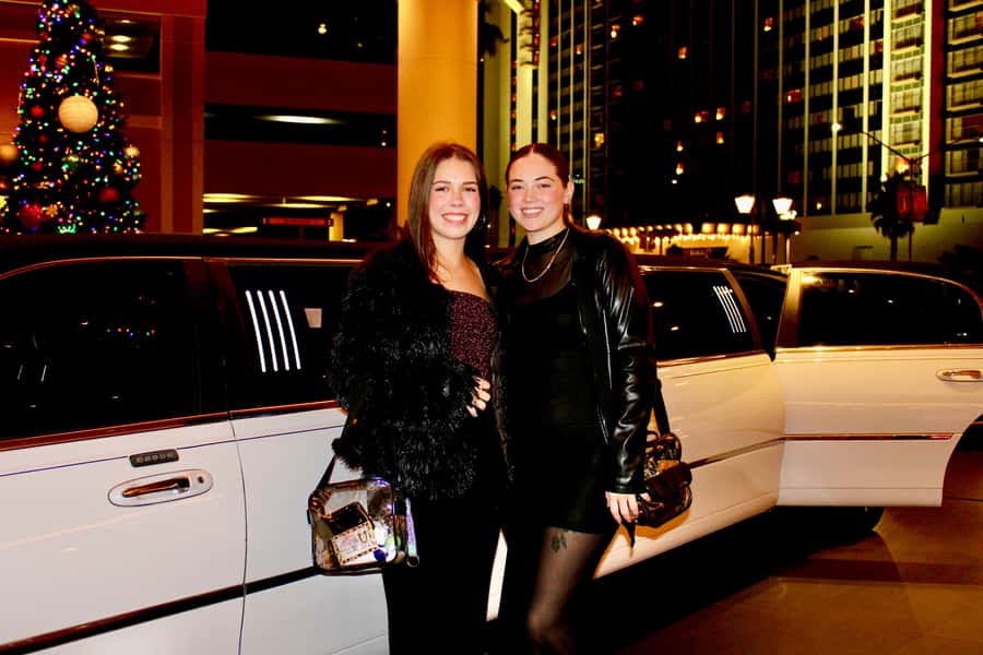 Las Vegas Strip Limo Tour with Champagne and Photos - The photo delivery is the part you’ll remember tomorrow