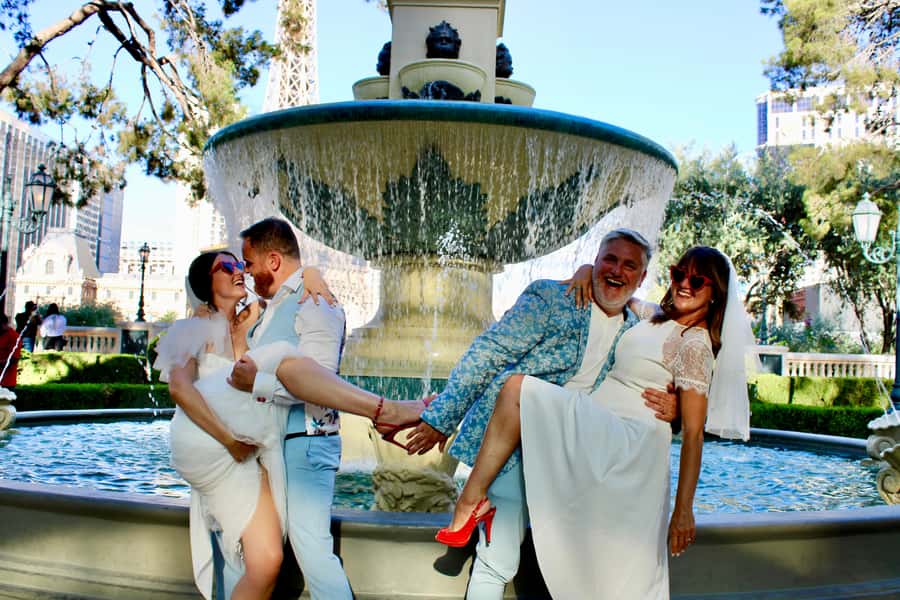 Las Vegas Strip Limo Tour with Champagne and Photos - The real stops: Bellagio fountains and the Welcome to Las Vegas Sign