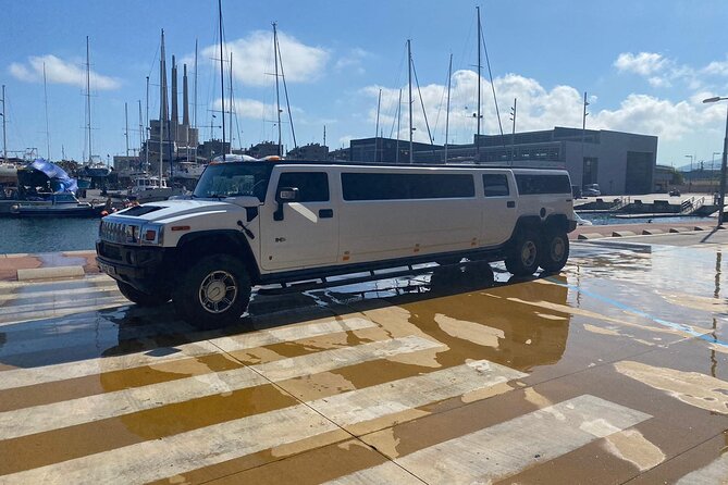 Limousine & nightclub Barcelona - Hotel pickup and the reality of Barcelona curb space