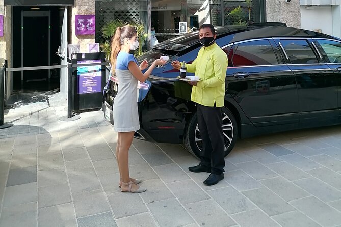 Lincoln Strecth Limousine with Wi Fi on board - Cancun to Tulum: What Makes This Transfer Worth Doing