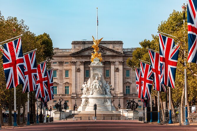 London sightseeing tour with a chauffeur driver - What the chauffeur does besides drive