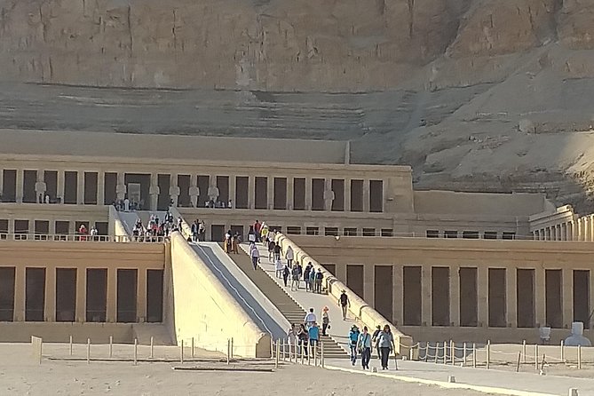 Luxor with private car and private tour guide from Hurghada - Deir el-Bahari and Hatshepsut: one hour in three levels