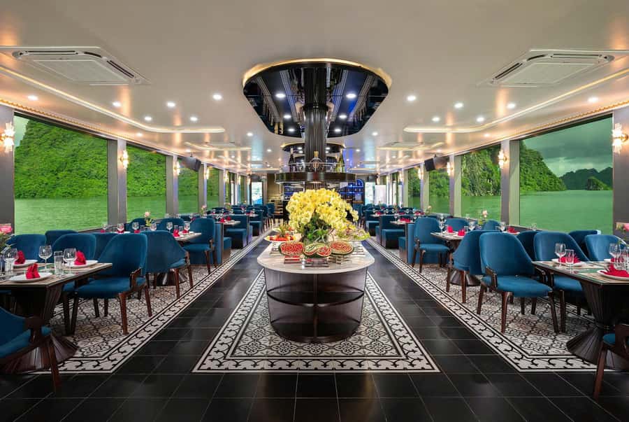 Luxury 6-Star Azura Cruise Halong Bay, Free Hanoi Limousine - Dining quality, VIP-style moments, and how the meals fit your day