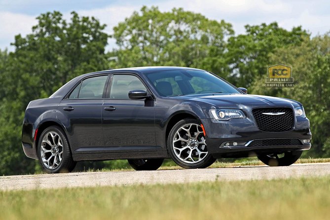 Luxury Chauffeur Car Melbourne Airport To CBD or city to airport - Where You Meet and How Pickup Works in Practice
