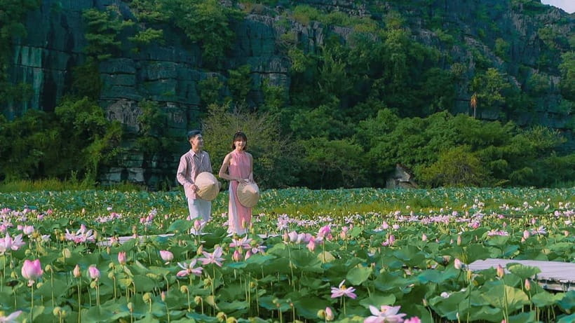 Luxury Limousine Tour: Hoa Lu, Trang An/Tam Coc & Mua Cave - A One-Day Limousine Transfer From Hanoi: Comfort and Timing