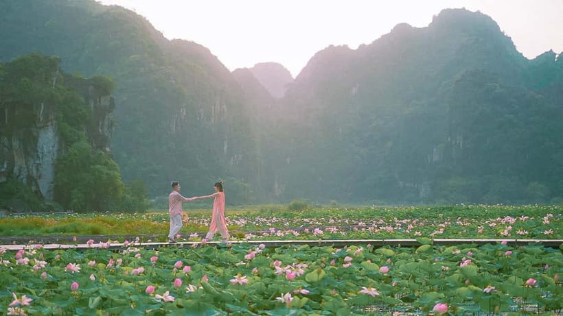 Luxury Limousine Tour: Hoa Lu, Trang An/Tam Coc & Mua Cave - Hoa Lu Temple Complex: Vietnam’s Ancient Capital, Up Close