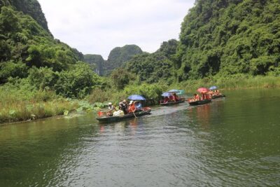 Luxury Limousine Trang An-Mua Cave - Bich Dong max 6-8 pax/ group - Mua Cave hike: the 500 steps worth planning for