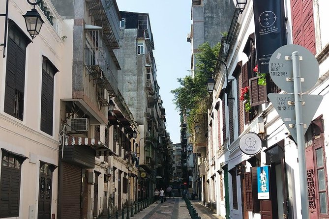 Macau｜Private Sightseeing Tour with Local Driver-Guide - Taipa Houses Museum: pastel villas and Portuguese details you can actually notice