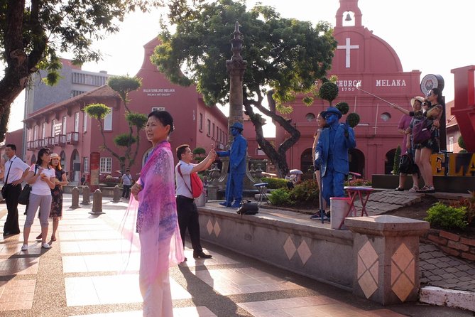 Malacca Historical Private Tour With Personal Chauffeur - Jonker Street: lunch break plus the best street-level vibe