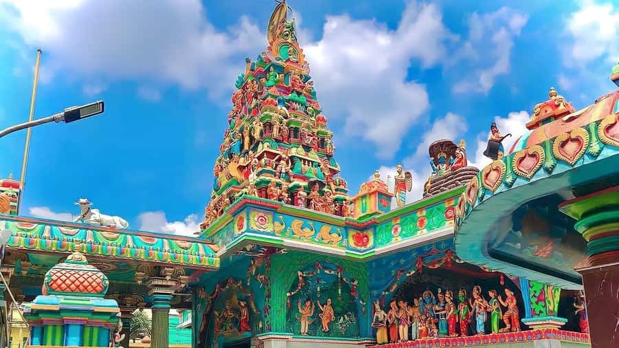 MEDAN : Private Car Driver For Medan Excursions - Spiritual and cultural stops: churches, the grand mosque, and more