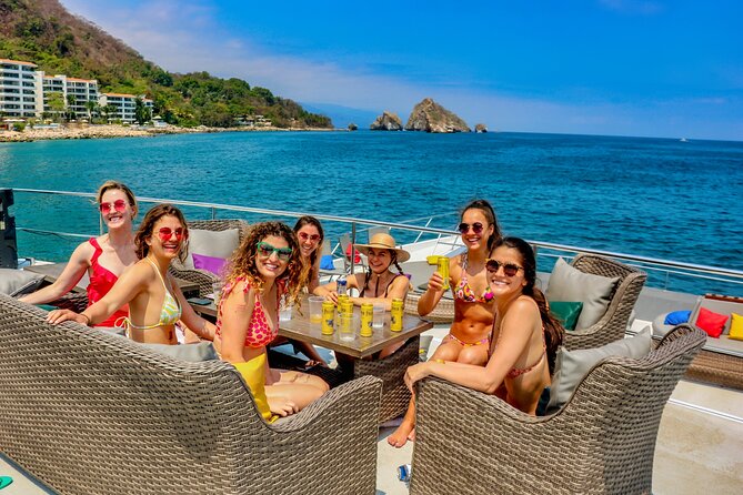 Mega Yacht Limousine of the Sea 1: Puerto Vallarta - Food on board: ceviche, guacamole, and the meal you don’t have to plan