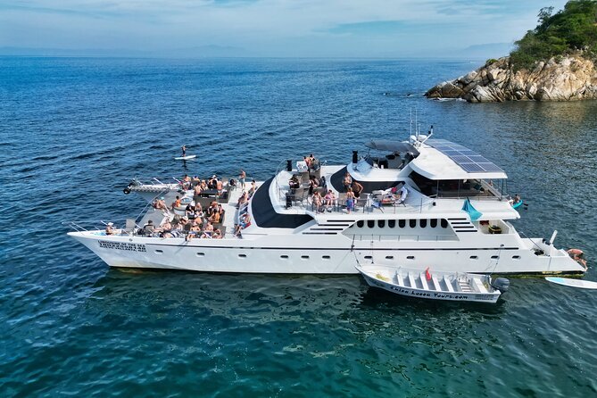 Mega Yacht Limousine of the Sea 1: Puerto Vallarta - The open bar: what’s included and how it changes the vibe