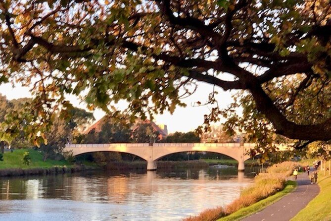 Melbourne Landmark City Tour. Your day Your way Your private tour - St Kilda’s streets and Albert Park track: where sport and seaside vibes meet