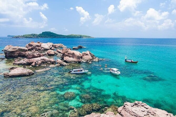 Mui Ne to Ho Chi Minh Private Car Transfer - Arrival in Ho Chi Minh: dropped at your hotel or chosen address