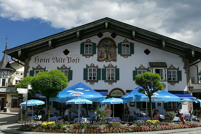 Munich private Car & Walking Tour incl. BMW World & River Surfers - Neuschwanstein Castle: the big icon, with a guide who makes it manageable