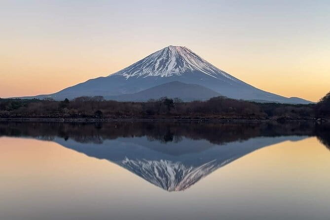 Muslim Friendly Mount Fuji Tour with English Speaking Guide - Lake Kawaguchiko: reflections, cable car views, boats and hot springs