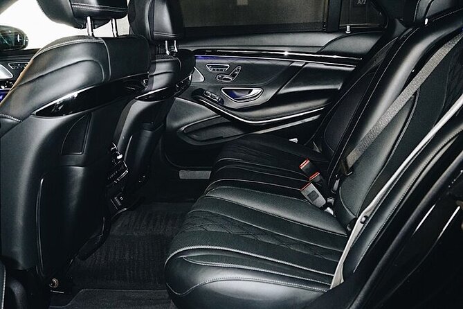 Nashville Departure Chauffeur Driven Transport - Inside the ride: what the chauffeur experience looks like