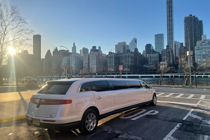 New York City Airport Arrival Transfer by Limo LGA JFK EWR - Price and value: why $215 per group can make sense