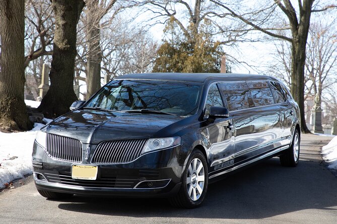 New York City Airport Departure Transfer by Limo LGA JFK EWR - The driver experience: pro driving plus practical help with luggage