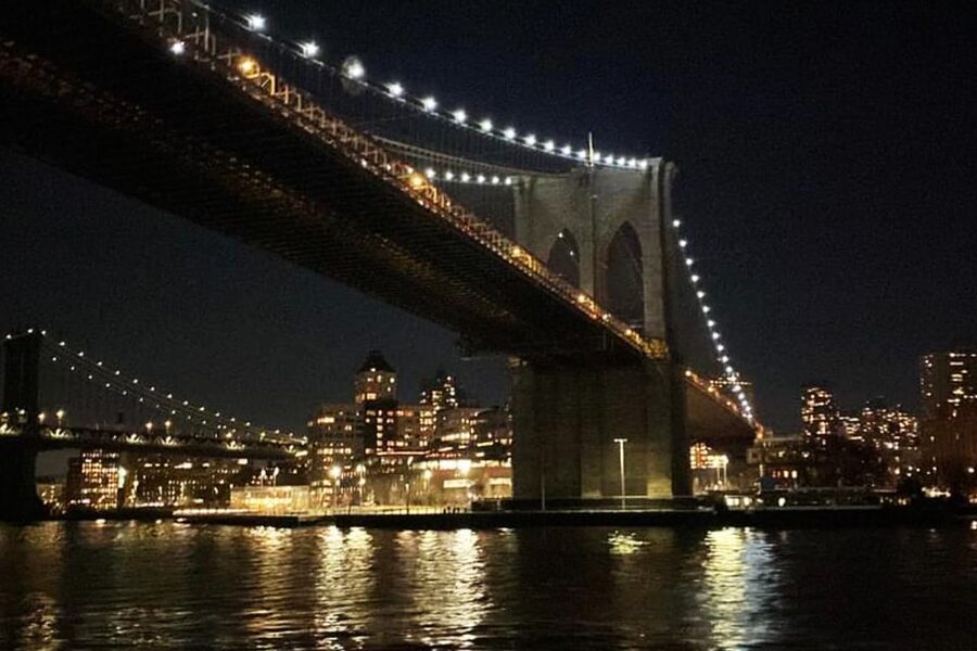 New York City: JFK Airport Private Limousine Transfer - Timing Reality: The 2-Hour Grace Period After Landing
