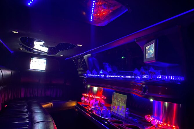 Newark (EWR) Airport Stretch Limo Service To NYC - Champagne on request: a special-occasion touch without turning the ride into a production