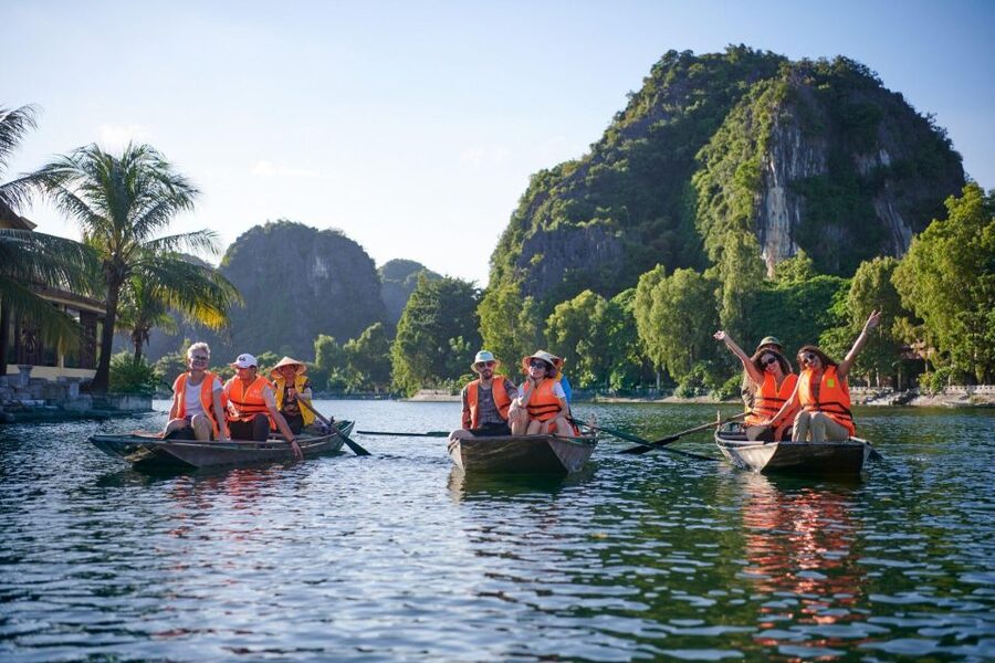 Ninh Binh 1 Day,HoaLu-Tam Coc-Mua Cave,Buffet Lunch,Limo Bus - Key highlights worth your time