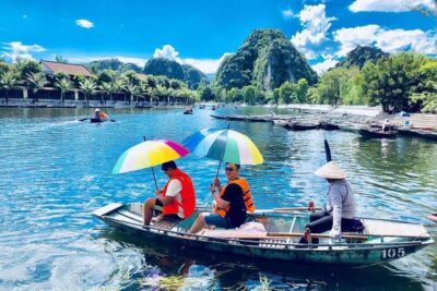 Ninh Binh 1 Day Trip With Mua Cave and Dragon Mountain Hiking - Tam Cốc–Bích Động: Sampan Boat Time, Cave Passages, and Real River Views