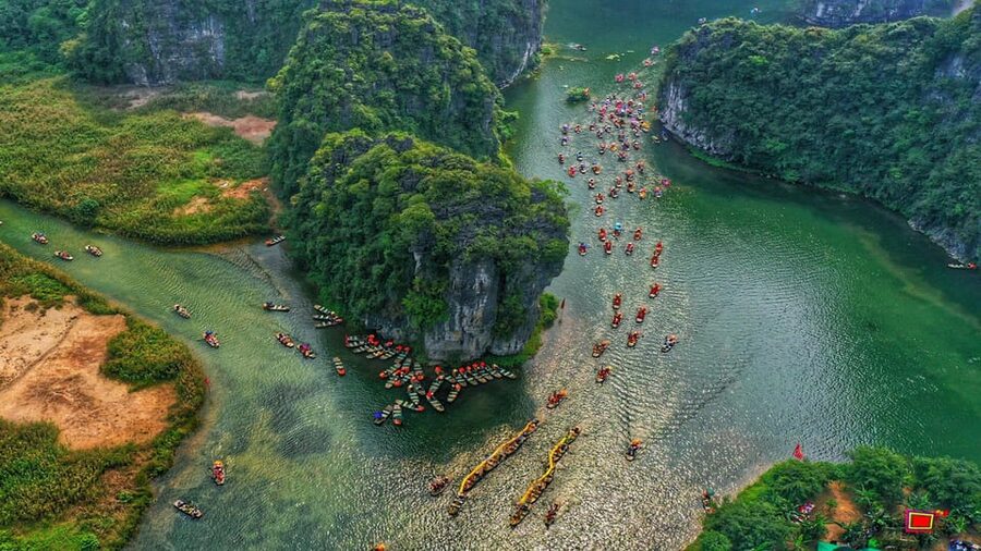 Ninh Binh: Hoa Lu Tam Coc Hang Mua on Limousine and Cycling - Hoa Lu Citadel: the ancient capital stop that makes the scenery make sense