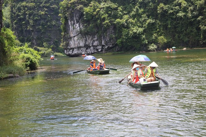 Ninh Binh Luxury Tour 2 Days 1 night by limousine See Hidden Gems - Day 2 early start: Mua Cave for the wide panorama