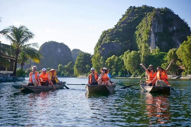Ninh Binh Tour from Hanoi for 6-9 Pax/tour by DCar Limousine - Ninh Binh in a single day: why this route works