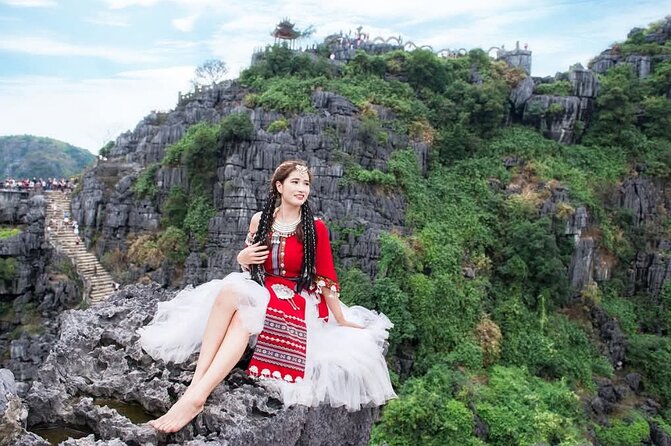 Ninh Binh Tour from Hanoi for 6-9 Pax/tour by DCar Limousine - Múa Cave: the climb, then the panorama payoff