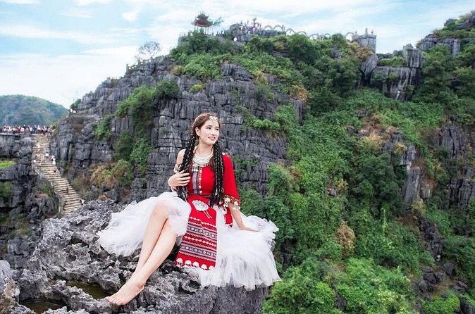 Ninh Binh Tour from Hanoi for 6-9 Pax/tour by DCar Limousine - What you’ll get from a guided, English-speaking day