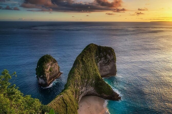 Nusa Penida Island, Instagram Tour & Private Car Service - Angel’s Billabong: The Natural Infinity Pool at the Cliff Edge