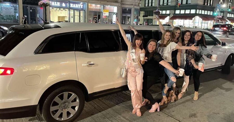 NYC Limousine Tour By Stretch Limo-King And Queen Limo NYC - Chinatown, Little Italy, and Times Square: How the Tour Hits NYC’s Two Personalities