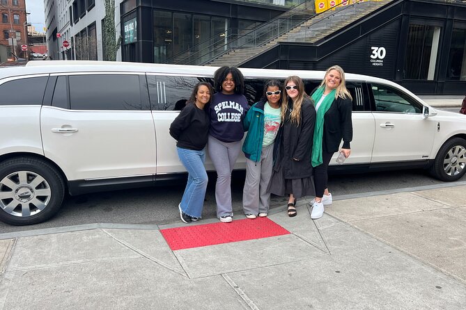 NYC Limousine Tour (New York "NYC Limo Tour" Limo, SUV Or Van ) - The driver factor: friendly guidance, not a museum lecture