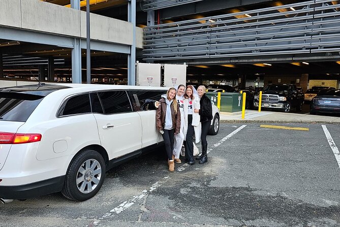NYC Limousine Tour (New York "NYC Limo Tour" Limo, SUV Or Van ) - Vehicle expectations: new enough, but still read the fine print