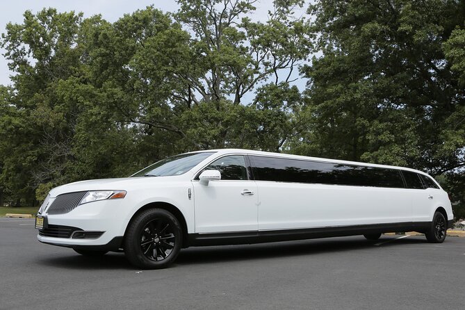 NYC VIP Private Luxury airport arrival ride by Stretch Limousine - Price and value: when $149.50 per person makes sense