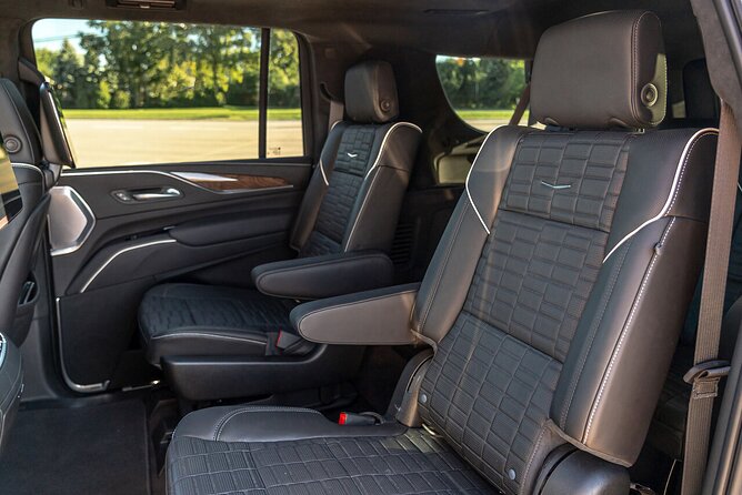 NYC VIP Private Luxury airport arrival ride by Stretch Limousine - Small issues to watch for (and how to prevent them)