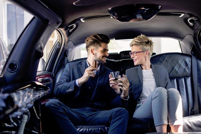 NYC VIP Private Luxury airport arrival ride by Stretch Limousine - Who should book this private arrival ride?