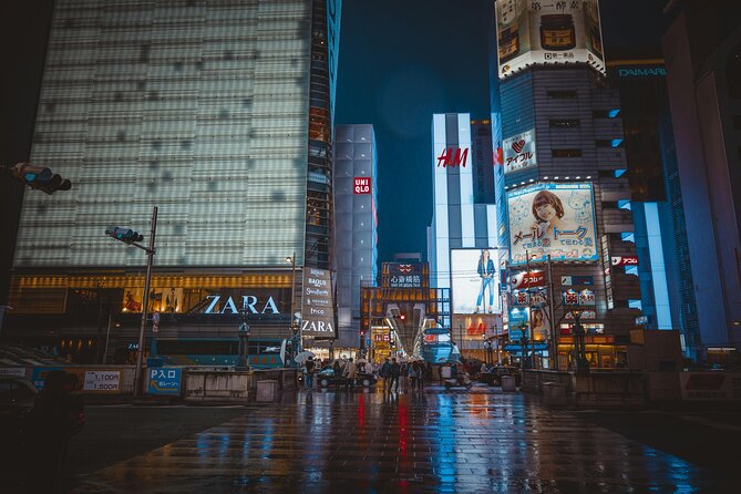 Osaka Private Hightlights Tour Customizable & English Driver - Kuromon Market: where you can eat your way through Osaka without planning chaos