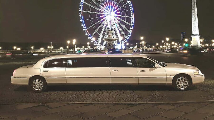 Paris: Romantic Limousine Tour - Champagne, macaroons, and the little comforts that make it feel premium