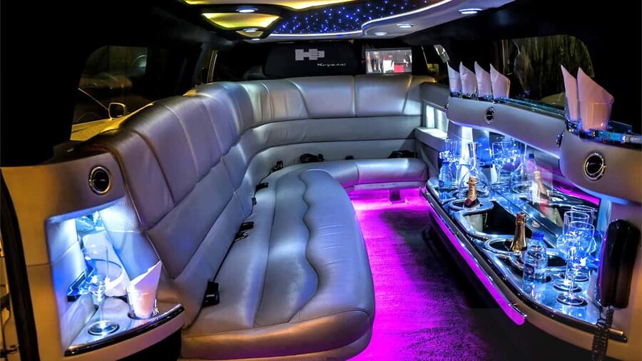Paris: Romantic Limousine Tour - The timing matters: choosing your start time for Eiffel sparkles