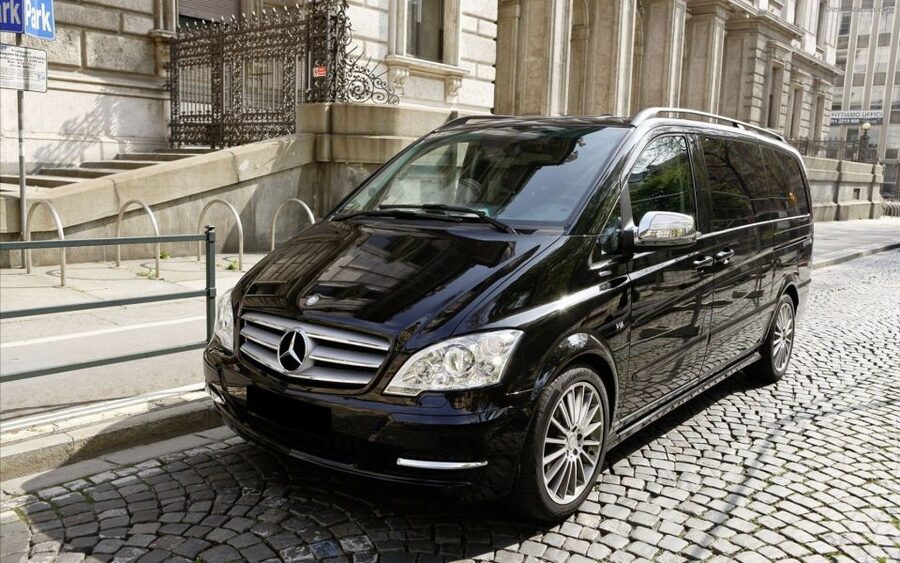 Paris's Old Town and Top 10 Sights Private Car Tour - Eiffel Tower, Louvre, and Palais Garnier: Exteriors Done Right